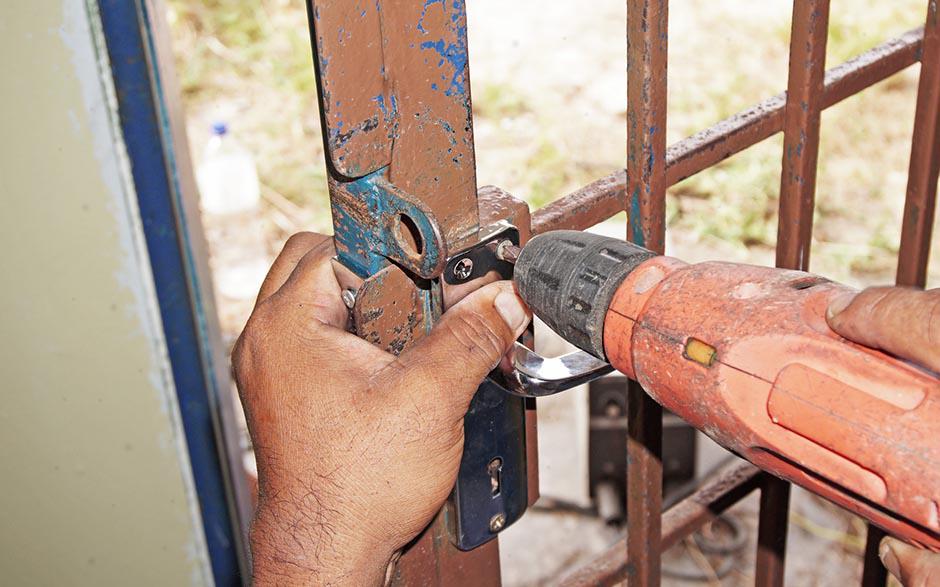 serrurier serrurerie metal maintenance Paris 11